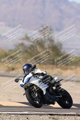 media/Dec-01-2025-Moto Forza (Mon) [[2daa91e15f]]/3-Beginner Group/Session 3 (Turn 3)/